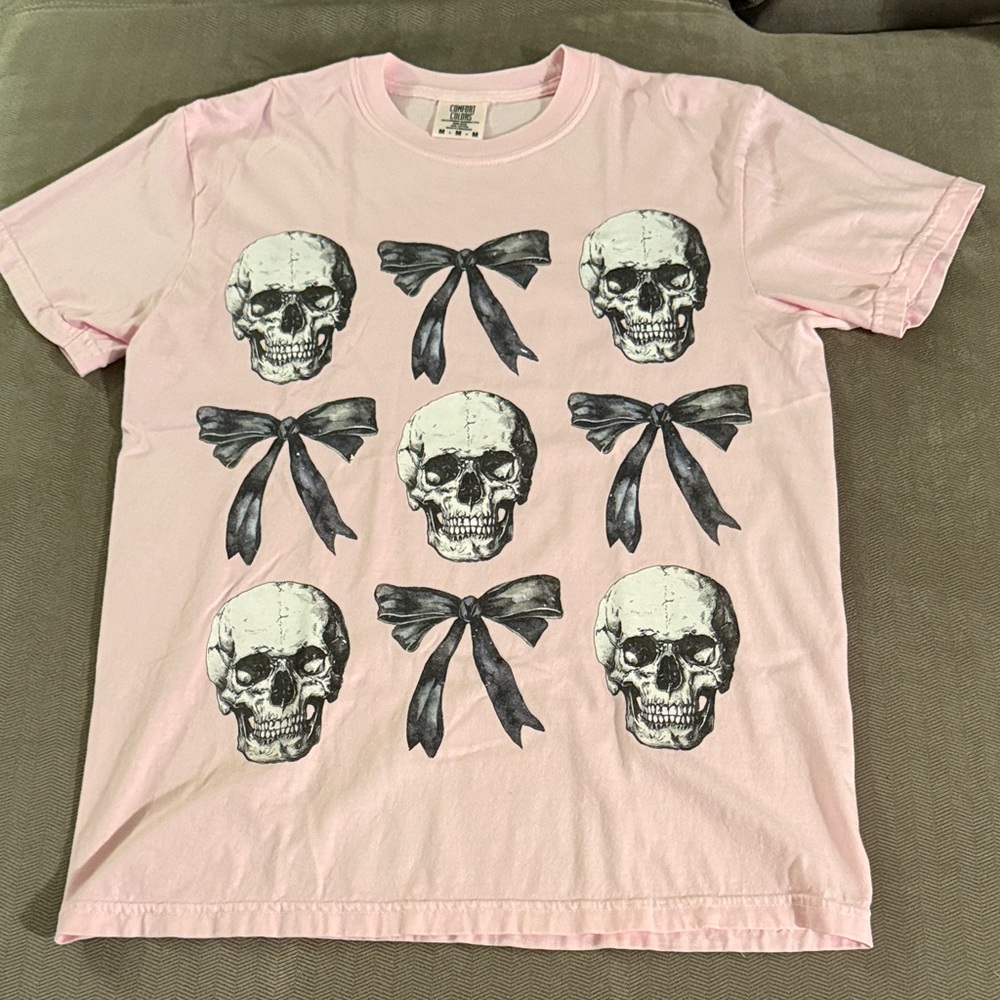 Pink Skull and Bow Comfort Colors Tee - NEW!